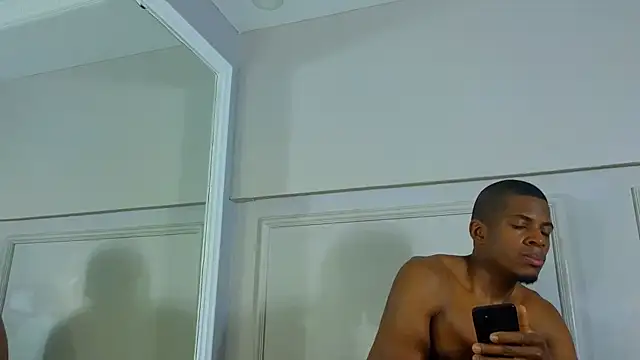 DereckWolf  online show from October 2025 12:03:01 PM