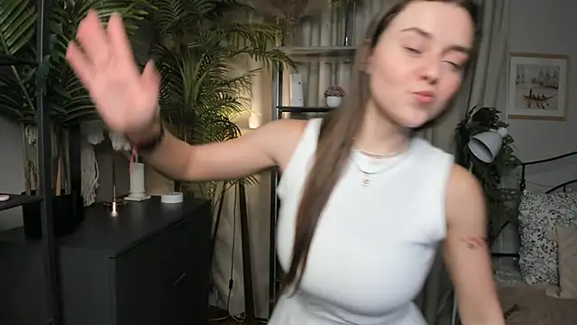 ThelmaJusto online show from October 2025 03:00:01 PM