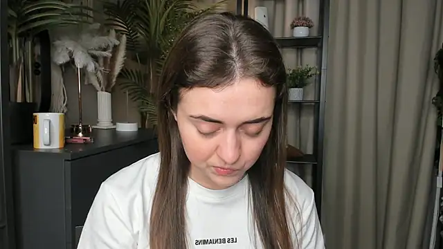 ThelmaJusto online show from November 2025 02:32:01 PM