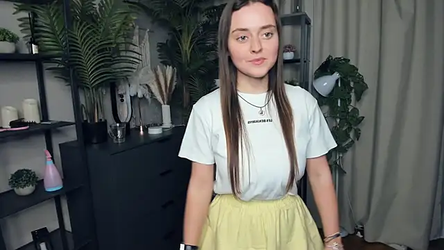 ThelmaJusto online show from October 2025 03:47:02 PM