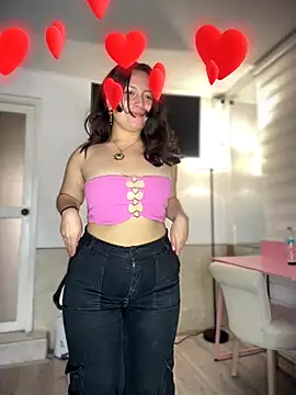 NicolBeltran Pink online show from October 2025 05:26:02 PM