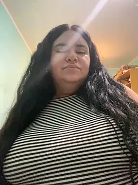 gothlove666 online show from October 2025 05:36:02 PM