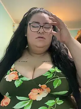 gothlove666 online show from October 2025 02:06:02 PM