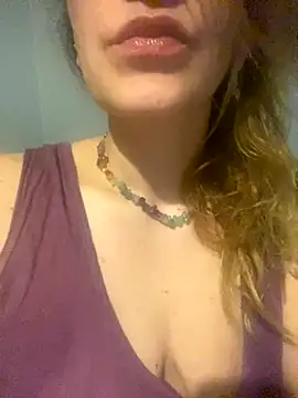 melisss2 online show from November 2025 04:12:01 PM