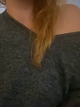 melisss2 online show from November 2025 02:45:02 PM