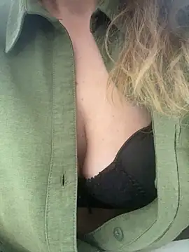 melisss2 online show from November 2025 09:42:02 AM