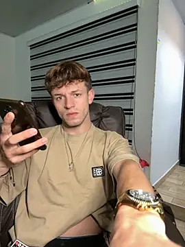 noah red online show from October 2025 04:03:01 AM