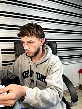 noah red online show from October 2025 11:58:01 PM