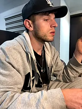 noah red online show from October 2025 04:02:01 AM