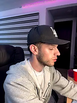 noah red online show from October 2025 03:37:01 AM