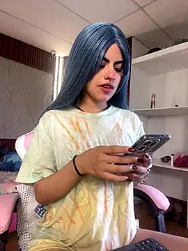 Eva Feller69 online show from December 2025 10:01:02 PM