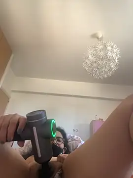 luciamaria01 online show from October 2025 10:12:02 AM