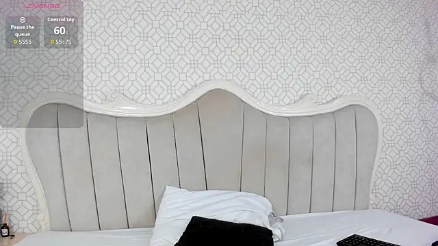 MarcelaCortes online show from April 2026 09:49:01 PM