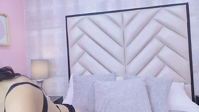 CristalShayy online show from January 2026 11:57:01 AM