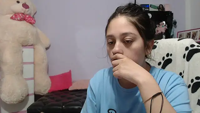 Snapshot of KOREN_JALAA chatting on February 2026 11:23:01 PM KOREN JALAA online show from February 2026 11:23:01 PM