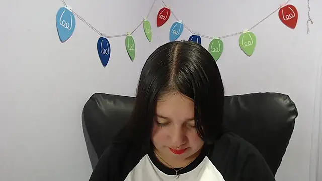 Snapshot of KOREN_JALAA chatting on January 2025 06:56:01 PM KOREN JALAA online show from January 2025 06:56:01 PM