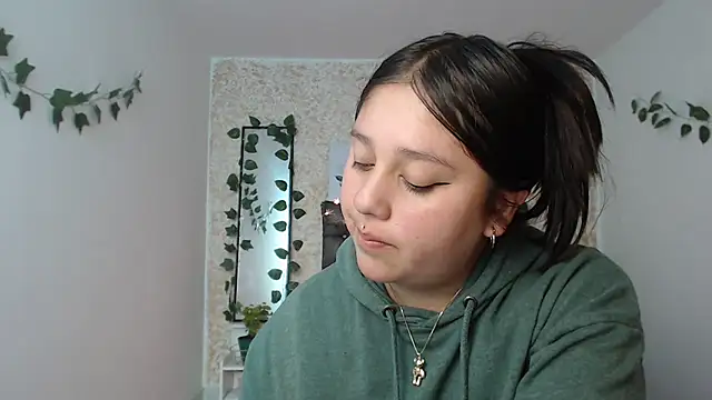 Snapshot of KOREN_JALAA chatting on February 2025 09:43:01 PM KOREN JALAA online show from February 2025 09:43:01 PM