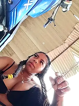 Amayavaldes online show from December 2025 04:01:01 PM