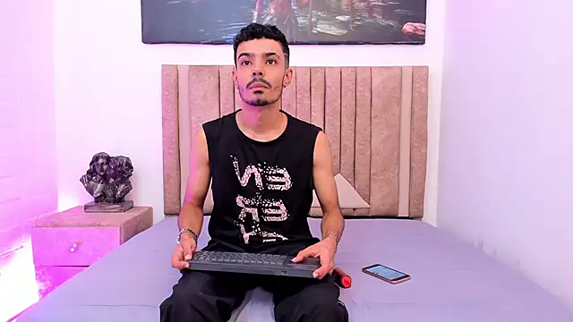 Timothe Evans online show from October 2025 08:42:01 PM