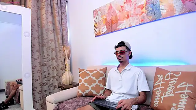 Timothe Evans online show from November 2025 07:40:02 PM