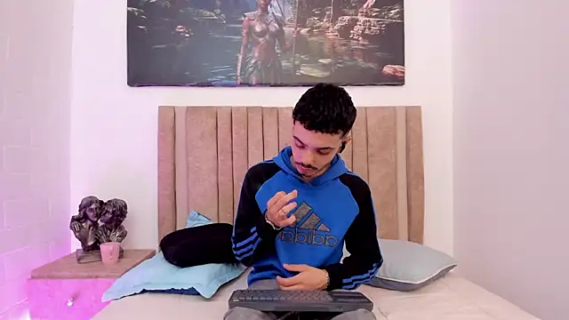 Timothe Evans online show from December 2025 04:02:02 AM