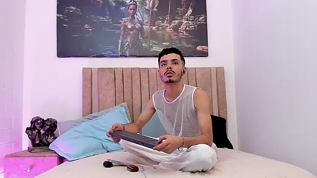 Timothe Evans online show from December 2025 03:52:01 AM