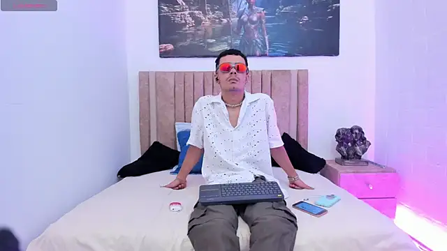 Timothe Evans online show from November 2025 07:28:01 PM