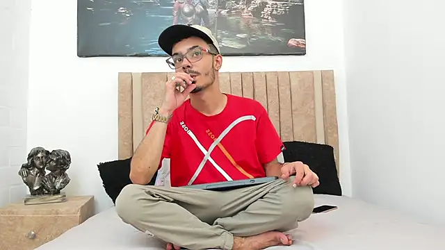 Timothe Evans online show from November 2025 08:36:01 PM