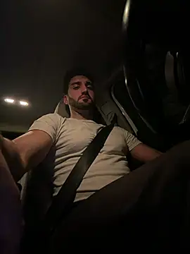 Al3xox02 online show from January 2026 02:15:01 AM