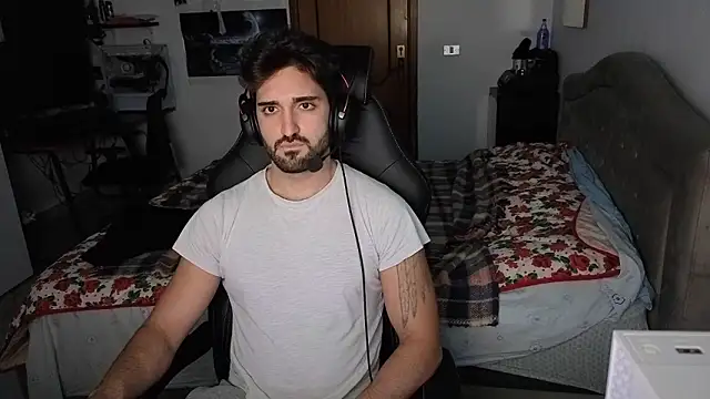 Al3xox02 online show from January 2026 10:46:01 PM