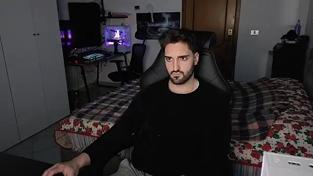 Al3xox02 online show from February 2026 04:39:01 PM