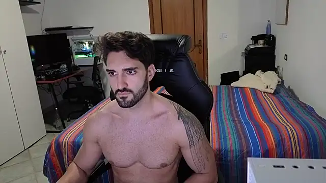 Al3xox02 online show from March 2026 05:35:01 PM