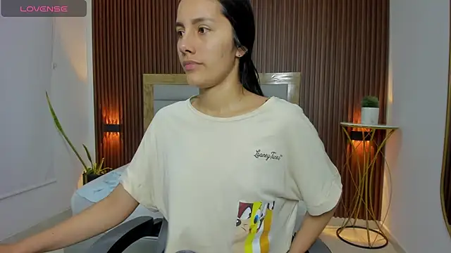 kaitt  online show from April 2026 07:36:02 PM