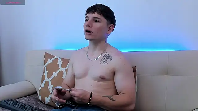 Leoo Miller online show from October 2025 08:43:02 PM
