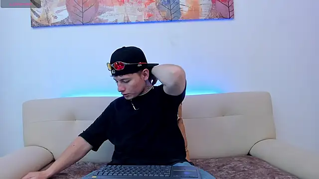 Leoo Miller online show from October 2025 08:07:01 PM