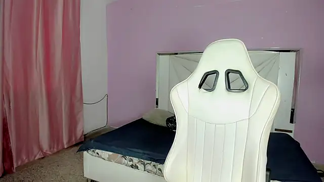 Snapshot of cielooo_ chatting on November 2025 08:31:02 PM cielooo online show from November 2025 08:31:02 PM