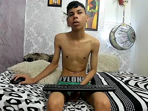 sexyboys cutex18 online show from November 2025 08:23:02 PM