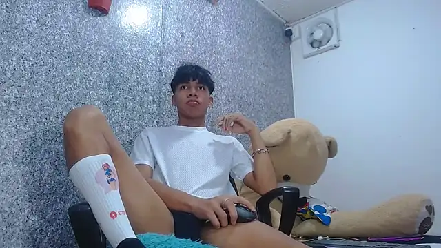 sexyboys cutex18 online show from April 2026 02:07:01 AM