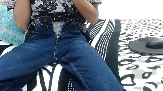 sexyboys cutex18 online show from November 2025 09:26:01 PM