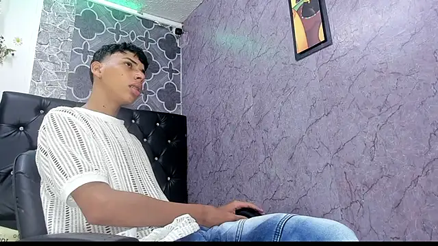 sexyboys cutex18 online show from March 2026 03:34:01 AM