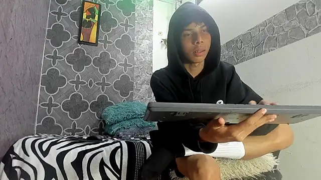 sexyboys cutex18 online show from February 2026 12:45:01 AM