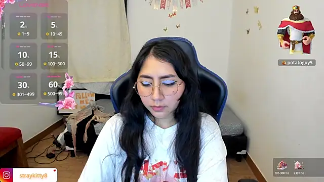 LoveLyy- online show from November 2025 04:40:02 PM