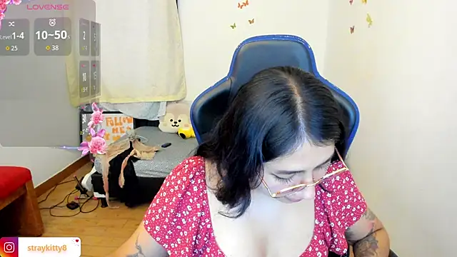 LoveLyy- online show from December 2025 07:57:02 PM