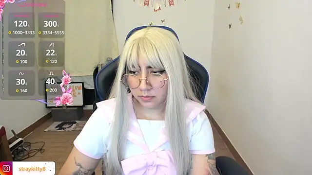 LoveLyy- online show from April 2026 10:39:02 PM