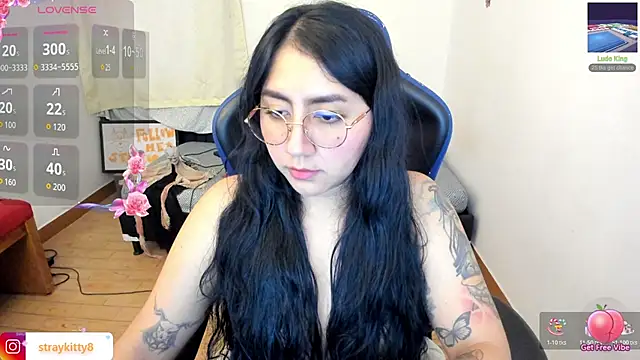 LoveLyy- online show from December 2025 06:46:01 PM