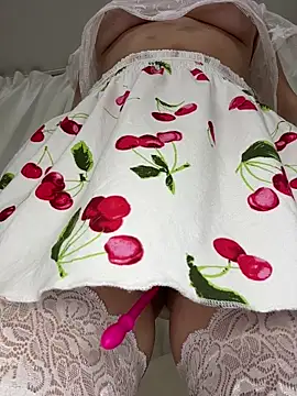 Aurynne online show from February 2026 08:17:01 PM