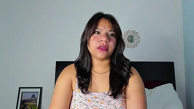 Stefany Bam online show from October 2025 02:33:02 AM