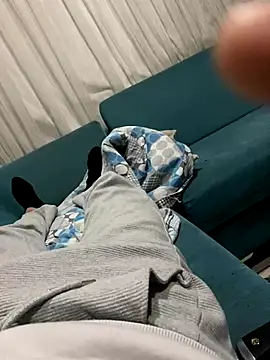 LiplikeSign724 online show from November 2025 11:05:01 PM