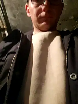 Snapshot of MeskaKurwa1988 chatting on November 2025 09:52:02 PM MeskaKurwa1988 online show from November 2025 09:52:02 PM