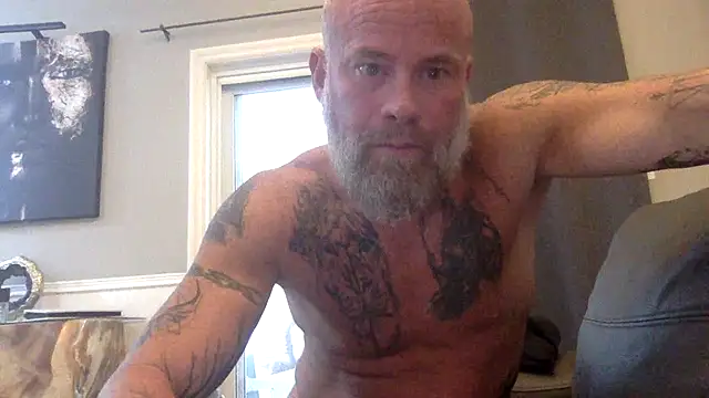 Snapshot of Muscledick40 chatting on February 2026 07:35:02 PM Muscledick40 online show from February 2026 07:35:02 PM